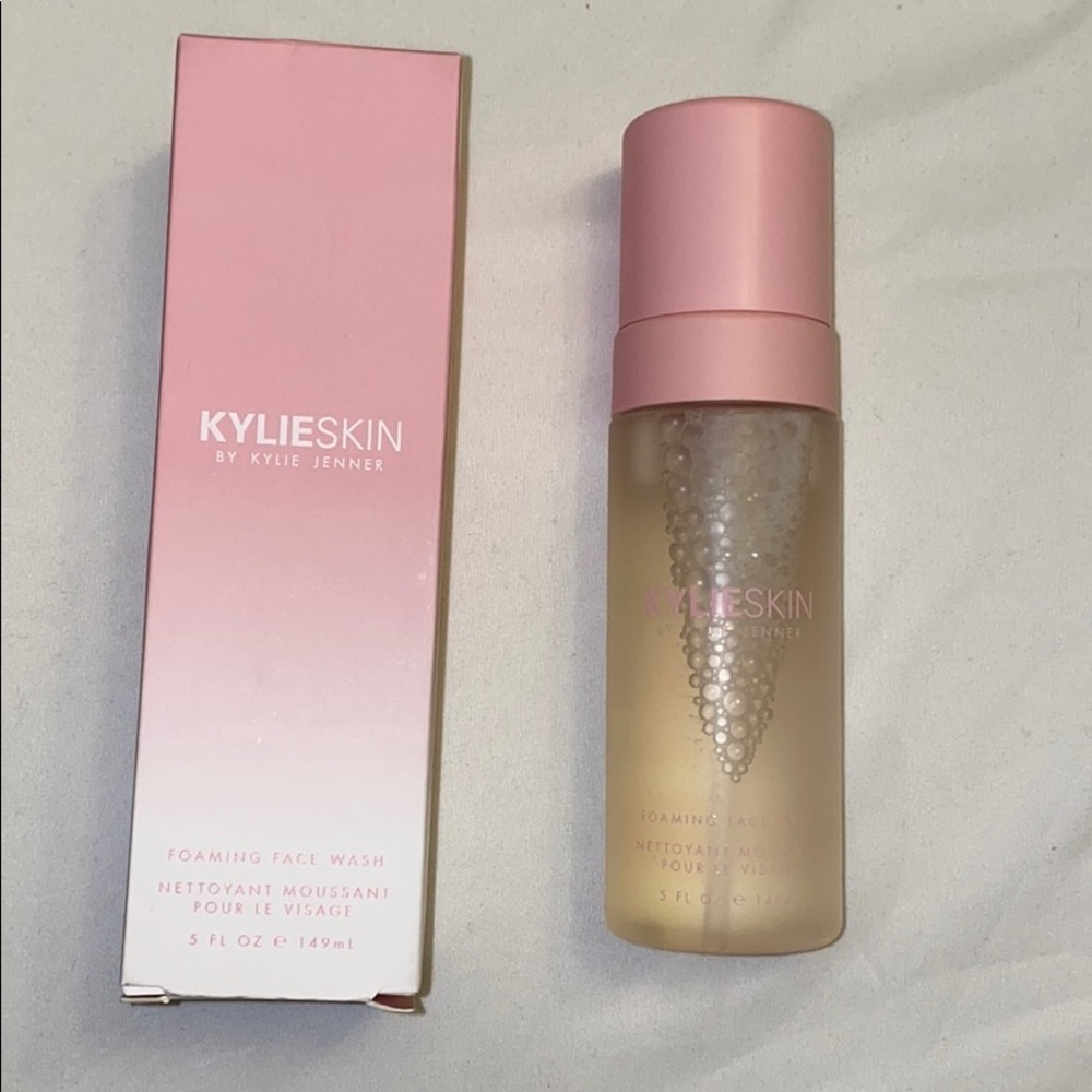 Kylie Skin Foaming Face Wash